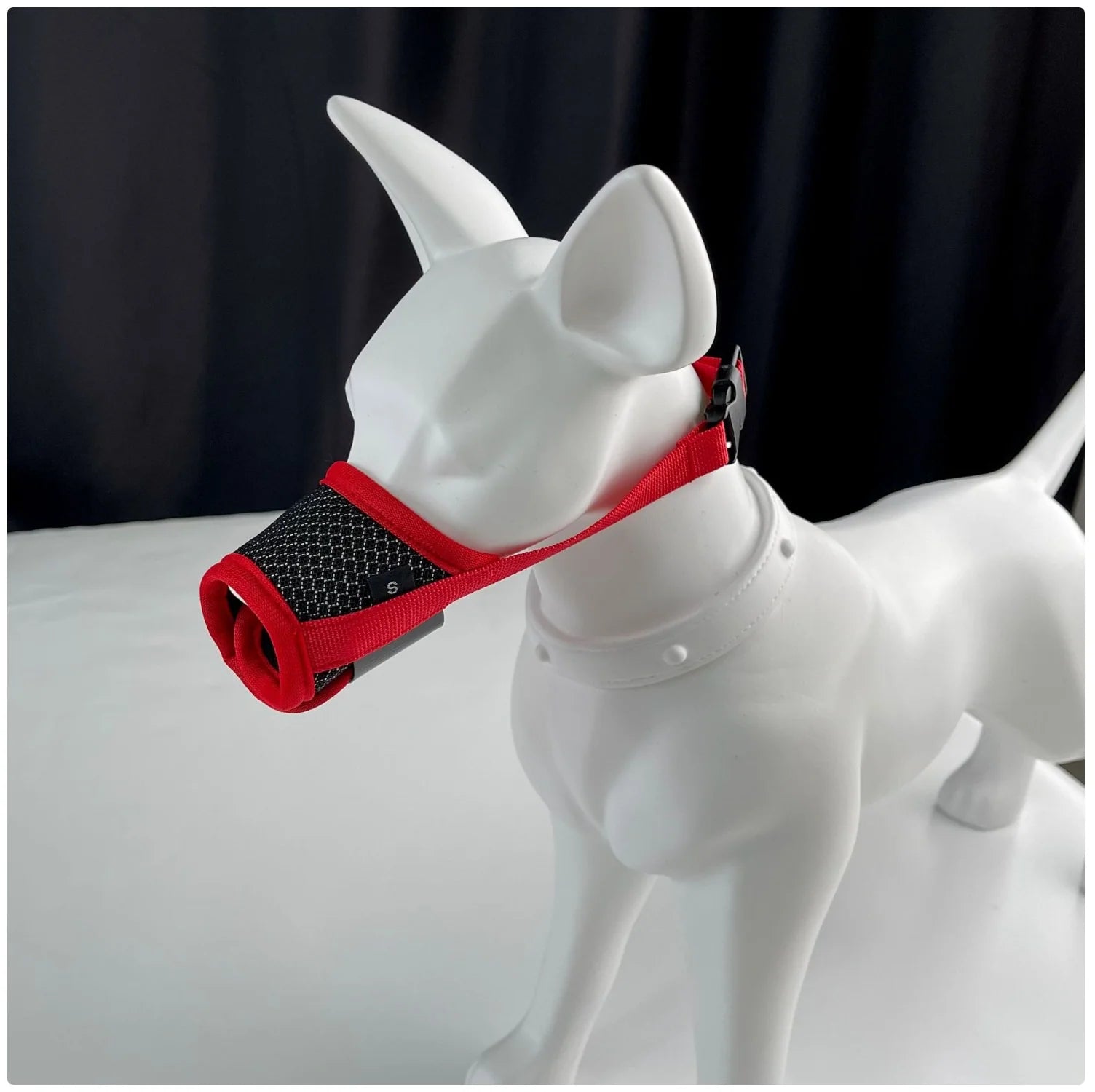 Adjustable Dog Muzzle - Breathable Anti-Biting Chewing Mouth Guard for Small Medium Large Dogs